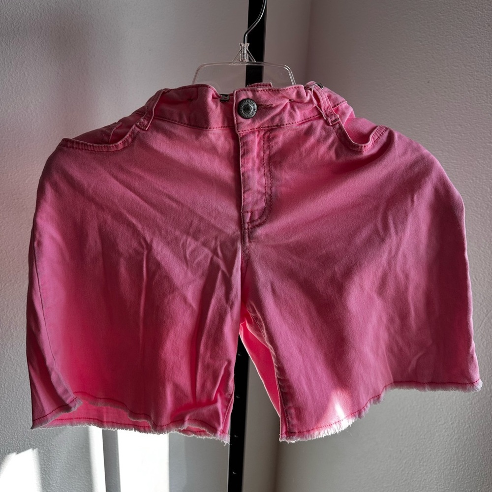Lei Ashley low rise pink jean shorts